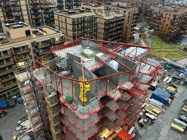 Stålkonstruksjon under oppføring